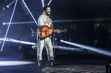 El Concierto de Camilo en Medellín: Un Viaje Musical Eufórico para Todos los Sentidos!