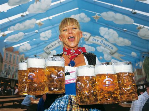  La Extraordinaria Fiesta de la Cerveza Oktoberfest con Olli - Música Alemana y Risas Incontrolables